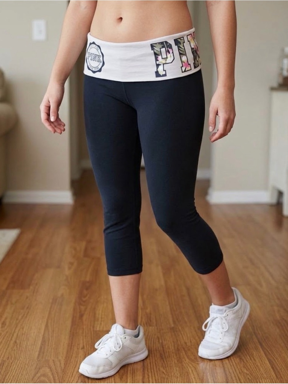 PINK Victoria's Secret Y2K  fold-over capri leggings small.